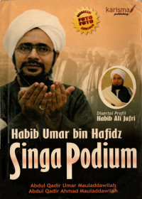 Image of Habib Umar bin Hafidz singa podium